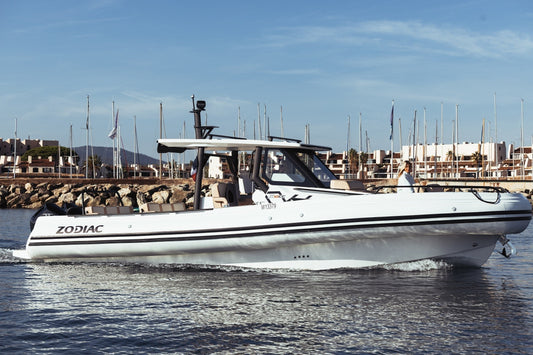 Zodiac X10CC - 10m RIB met Twin Yamaha V8 (2×450 pk)