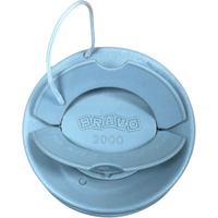 Grijs Bravo 2000 rubberbootventiel van Zodiac Online Shop met afsluitdop en koord voor diverse rubberboten.