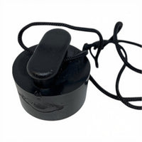 Zodiac Online Shop zwarte rubberen zelflozerstop van 34 mm met bevestigingskoord voor Zodiac en Bombard rubberboten