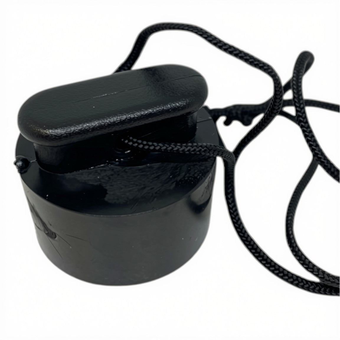 Zodiac Online Shop zwarte rubberen zelflozerstop van 34 mm met bevestigingskoord voor Zodiac en Bombard rubberboten